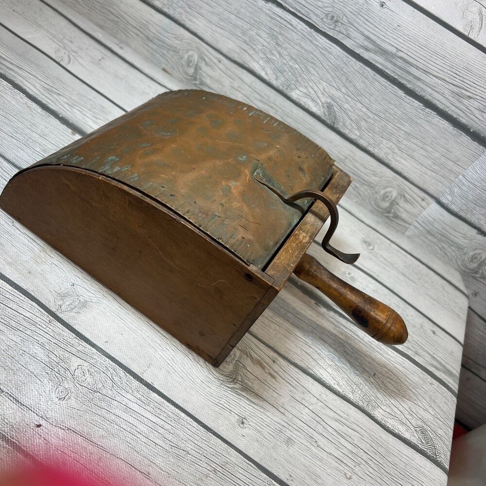VTG Wood Bread Roll Warmer Box Hammered Copper Lid Handle